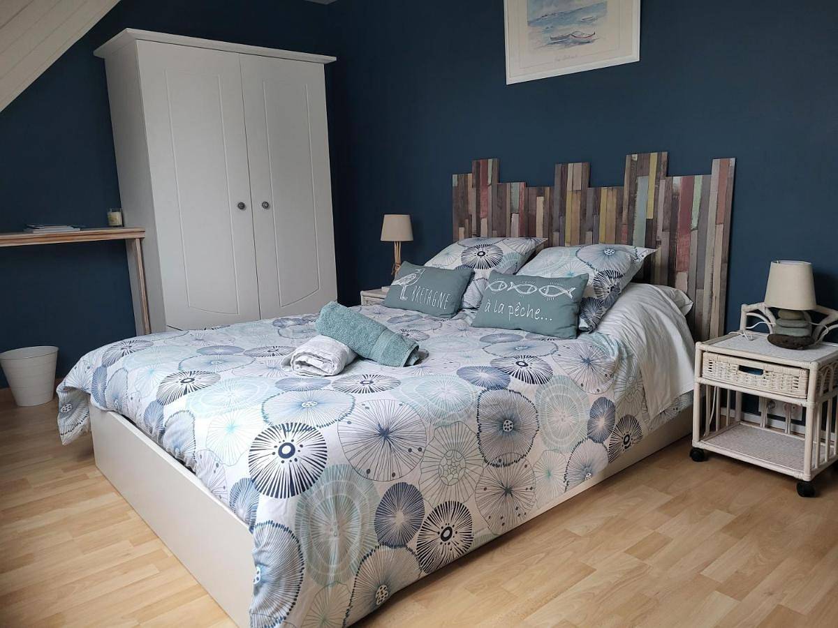 Double Room in Ambon, Côte des Mégalithes