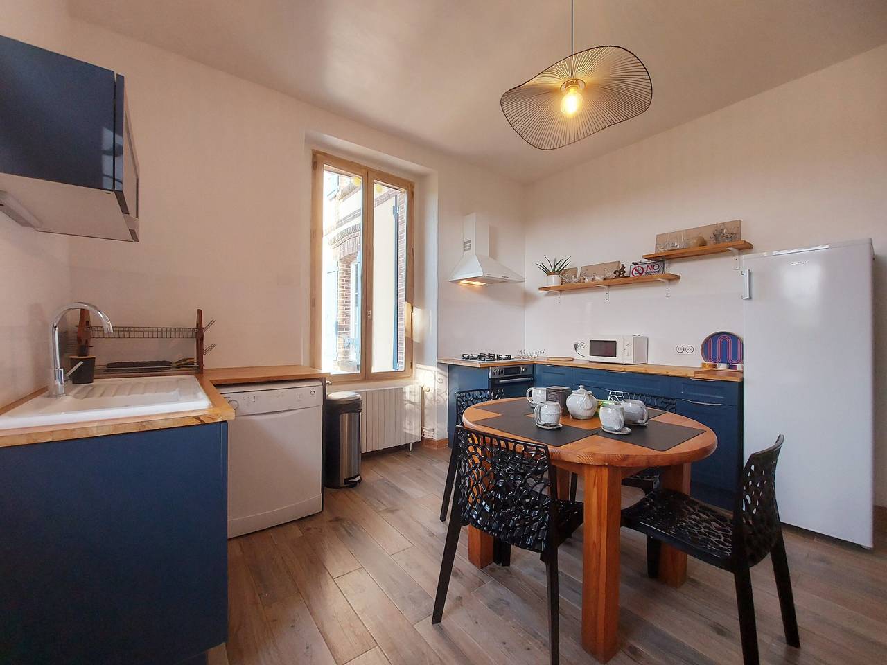 Maison de caractère avec piscine chauffée, étang privé et proche forêt, à 90 min de Paris in La Chapelle-Fortin, Région de Dreux