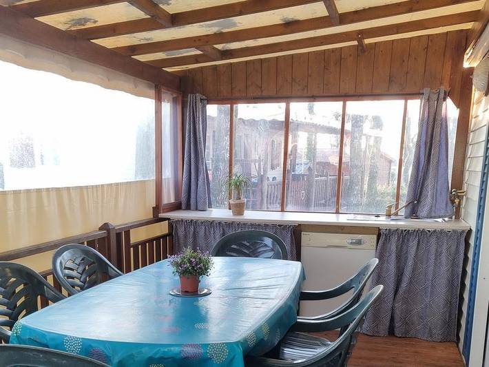 Camping La Garenne - Mobilheim 6 personen - 63 Résid de la Forêt Überdachte Terrasse, Geschirrspüler + Klimaanlage + Fernseher 1/6 Pers. in Peyrignac, Périgord Noir