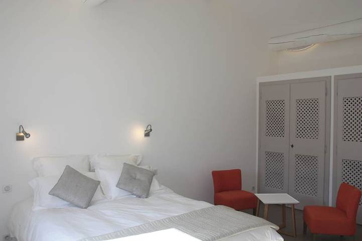 Mas Provençal De Prestige Avec Piscine, Proche De Gordes Et Roussillon in Saint-Saturnin-lès-Apt, Parc naturel régional du Luberon