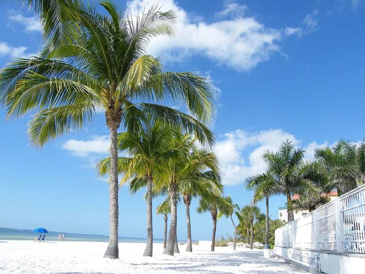 Vacation rental for 2 people, with terrace in Fort Myers Beach
