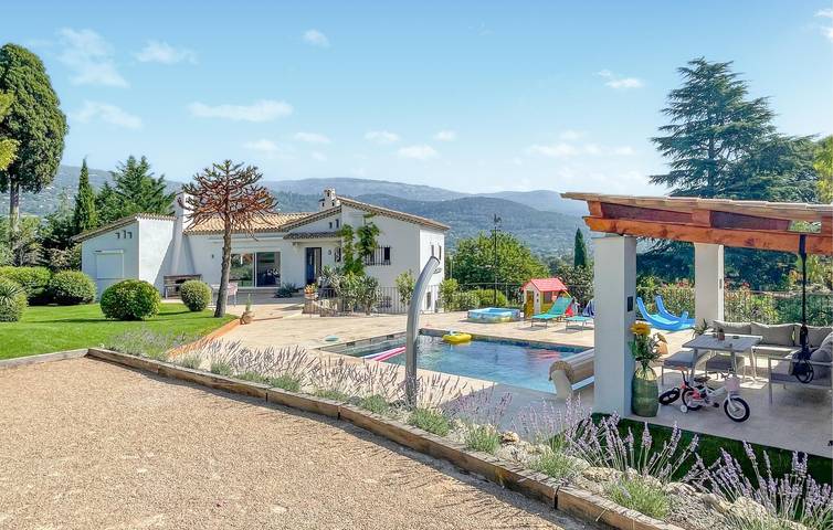 Location de vacances pour 8 personnes, avec piscine ainsi que jardin et terrasse, adapté aux familles à Peymeinade - 3