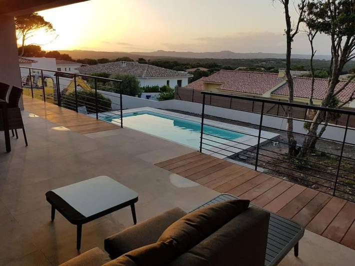 Villa pour 8 personnes, avec piscine et vue ainsi que jardin et terrasse à Bonifacio