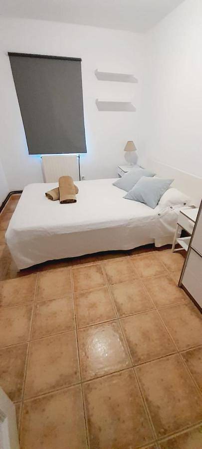 Gîte pour 10 personnes, avec terrasse, animaux acceptés à Es Castell - 3