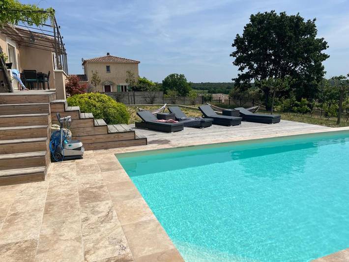 Location de vacances pour 12 personnes, avec vue ainsi que piscine et jardin, animaux acceptés à Pougnadoresse - 4