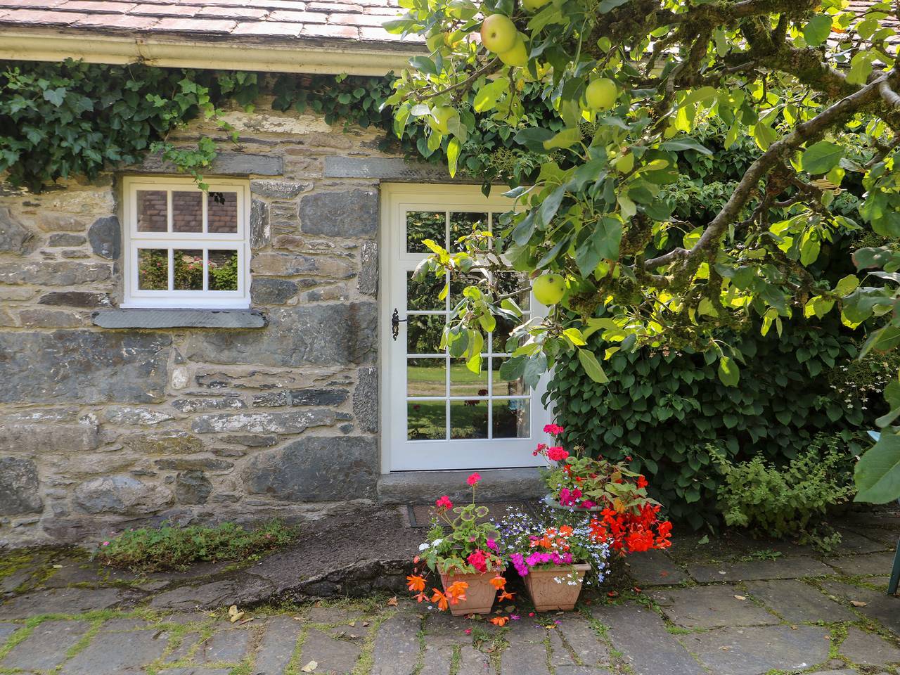 Royal Oak Farm Cottage in Betws-y-Coed, Snowdonia