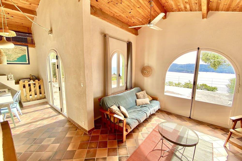 Budeiya - Haus mit Panoramablick auf das Meer in Île du Levant