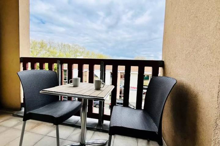 Gîte pour 4 personnes, avec balcon et piscine dans Aquarium de la Rochelle - 2