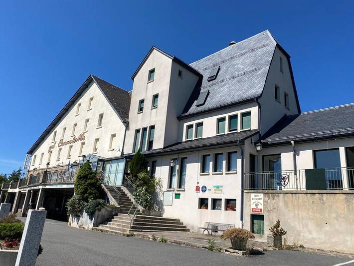 Hôtel pour 2 personnes, avec piscine et terrasse ainsi que jardin et vue, animaux acceptés