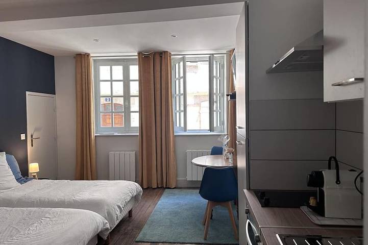 Ganze Wohnung, Charmantes Studio im Herzen des historischen Zentrums von Moulins, komplett ausgestattet mit Terrasse in Moulins, Allier
