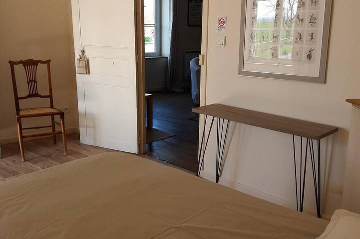 Appartement entier, Gîte à la campagne dans joli corps de ferme in May-en-Multien, Seine-et-Marne