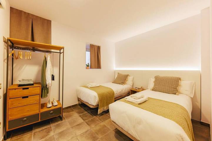 Apartamento entero, Bravissimo Mercadal 2, una habitación y sofá-cama in Gerona, Gironés