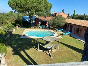 Cottage pour 10 personnes, avec piscine et terrasse à Palaja