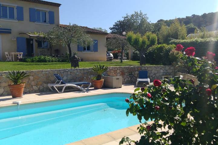 Villa pour 6 personnes, avec jardin à Mougins