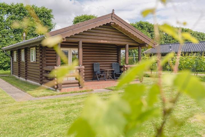 B&b voor 4 personen, with Terras and Tuin as well as Uitzicht in Medemblik