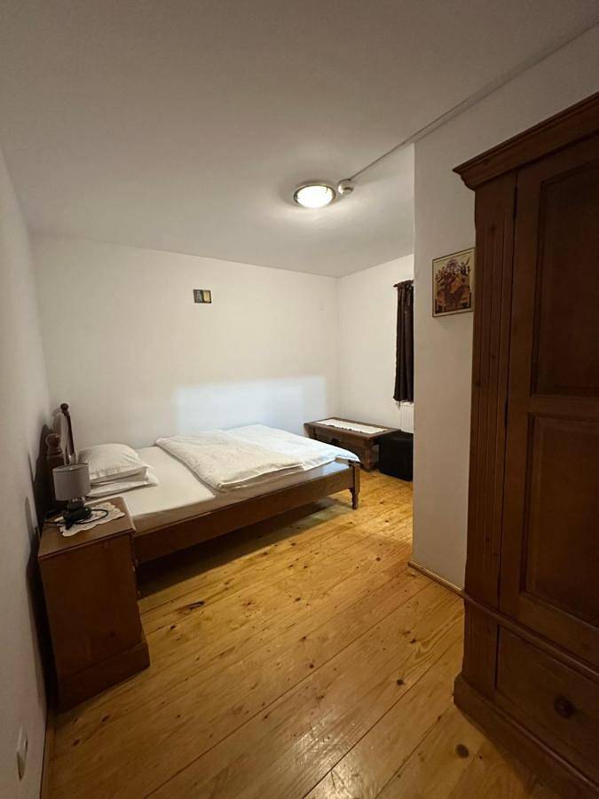 Gîte pour 2 personnes, avec terrasse ainsi que vue et jardin à Alba (Romania) - 4