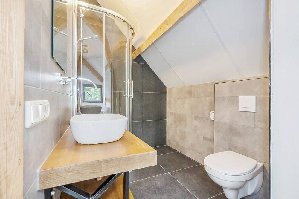 Moderner Lodge-Aufenthalt mit Teichblick in Baarle-Nassau, Nordbrabant