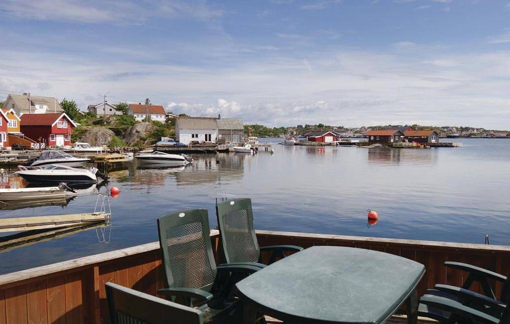 Ferie på bryggekanten i Kristiansand, Flekkerøy, Båtutleie i sommerhalvåret in Flekkerøy, Kristiansand 