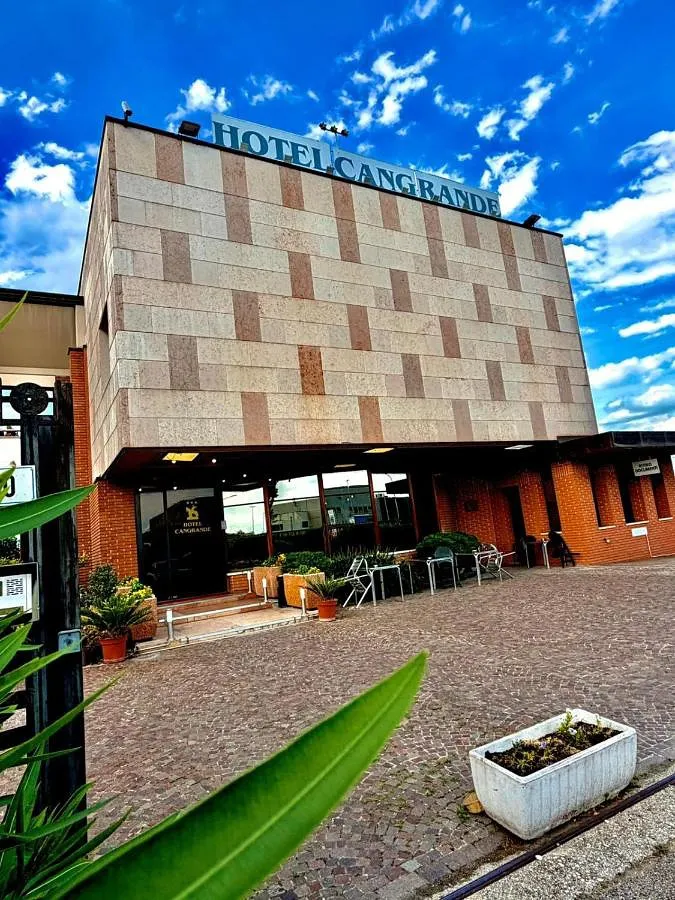 Hotel per 4 persone, con terrazza - 1