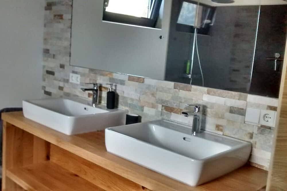 Haus Bergheimat - großzügiges modernes Ferienhaus in Weißbriach mit Garten in Gailtaler Alpen, Gitschtal