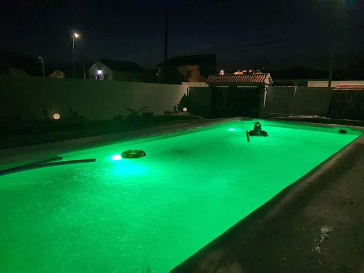 Casa de vacaciones para 8 personas, con vistas además de piscina y jardín, Se admiten mascotas - 1