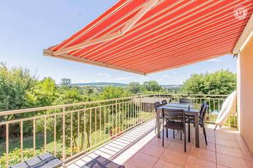 Gîte pour 8 Personnes dans Ameugny, Région de Mâcon, Photo 4