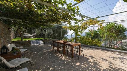 Villa pour 7 personnes, avec jardin et vue à Imperia