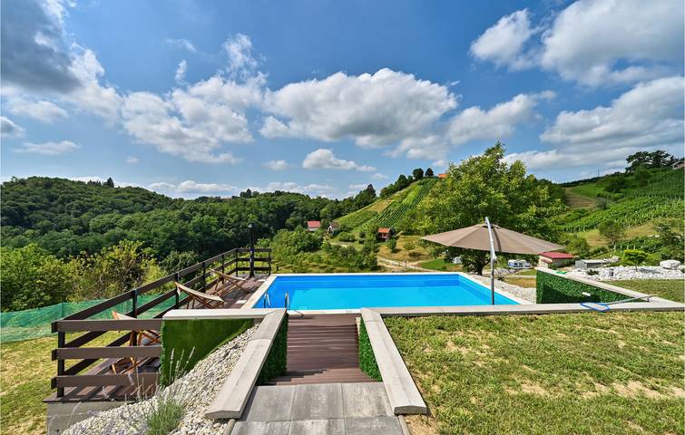 Gemütliche 2-Zimmer-Wohnung mit Pool, Terrasse und WLAN in der Nähe des Flusses Plitvica in Varazdin