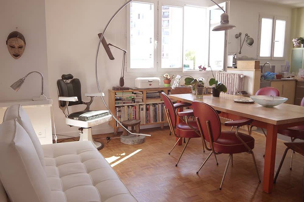 Entire apartment, Charming apartment, bright, quiet, large balcony 2 minutes from the Paris metro. in Malakoff, Hauts-de-Seine