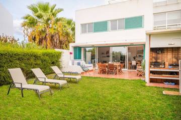 Villa for 13 People in Alvor, Faro District, Photo 3