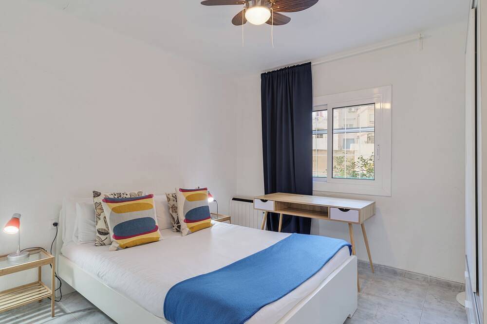 Apartamento entero, Vrbo Property in Hospitalet de Llobregat, Barcelonés