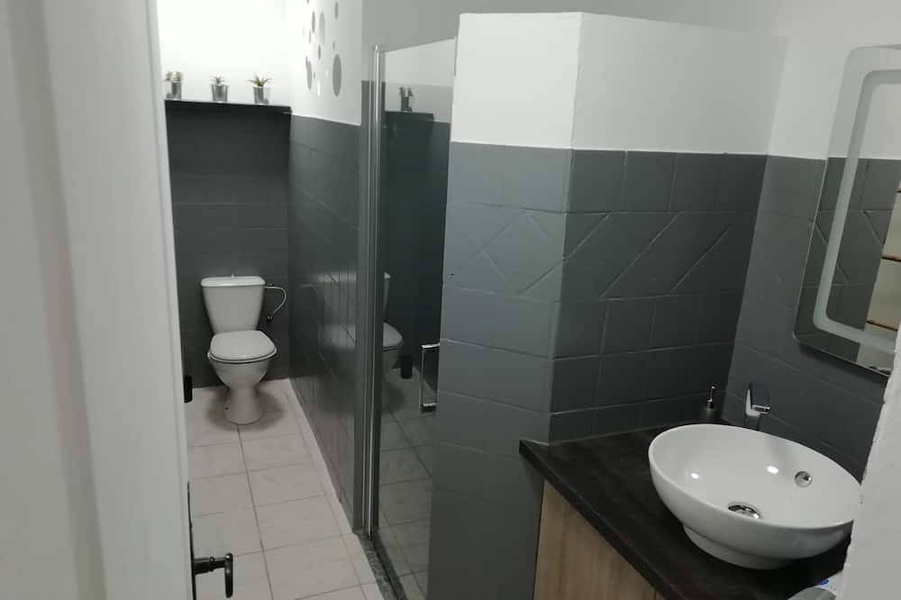 Appartement entier, Gîte 31 m2 proche Vaison la romaine, Mont Ventoux in Puyméras, Parc naturel régional du Mont-Ventoux