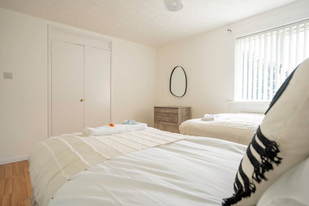 Snug Modern Home in Livingston in Livingston, West Lothian