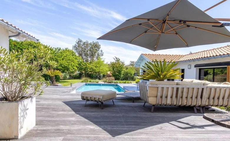 Maison d’hôte pour 2 personnes, avec vue ainsi que piscine et terrasse