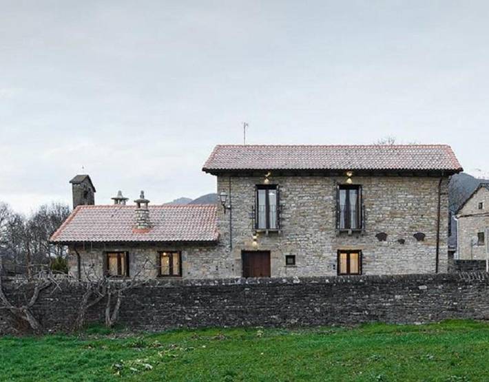 Casa rural para 10 personas, con jardín, Se admiten mascotas en Provincia de Huesca - 2