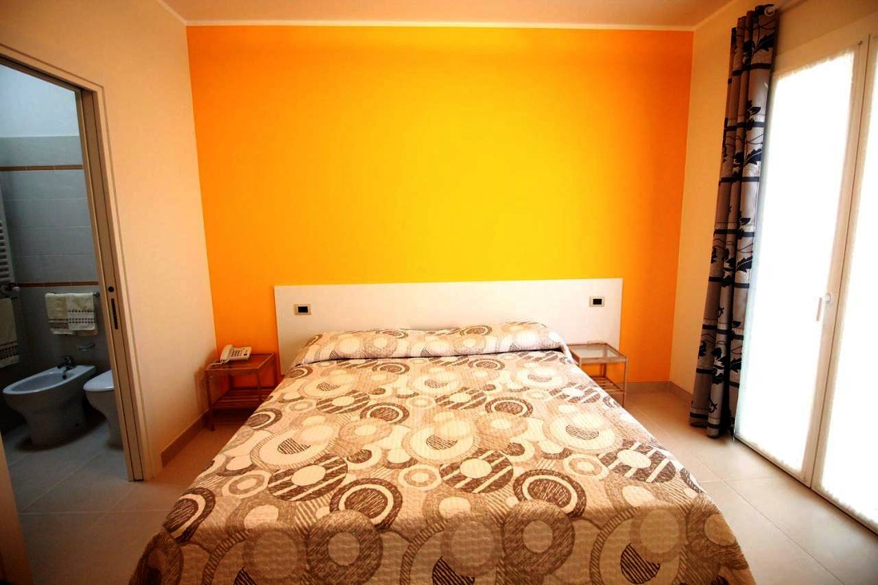 Double Room with Private Bathroom in Casarano, Golfo di Taranto