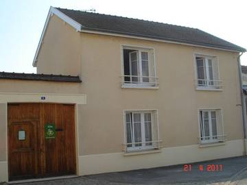 Gîte pour 4 personnes, avec jardin à Chouilly