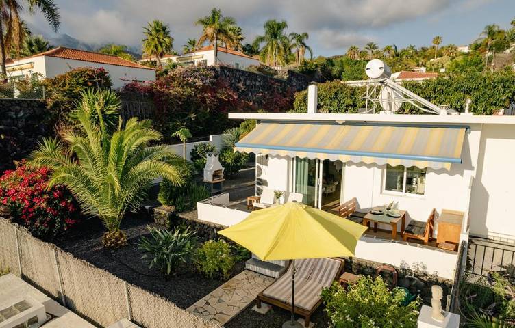 Ferienhaus für 3 Personen, mit Balkon und Terrasse sowie Garten und Ausblick