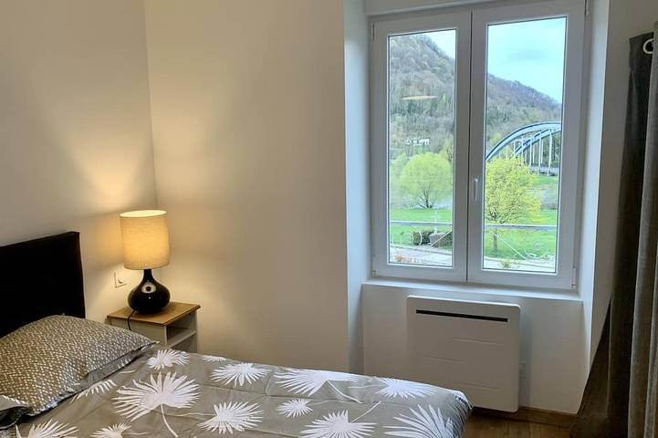 Gîte pour 4 personnes, avec terrasse et jardin à Baume-les-Dames - 4