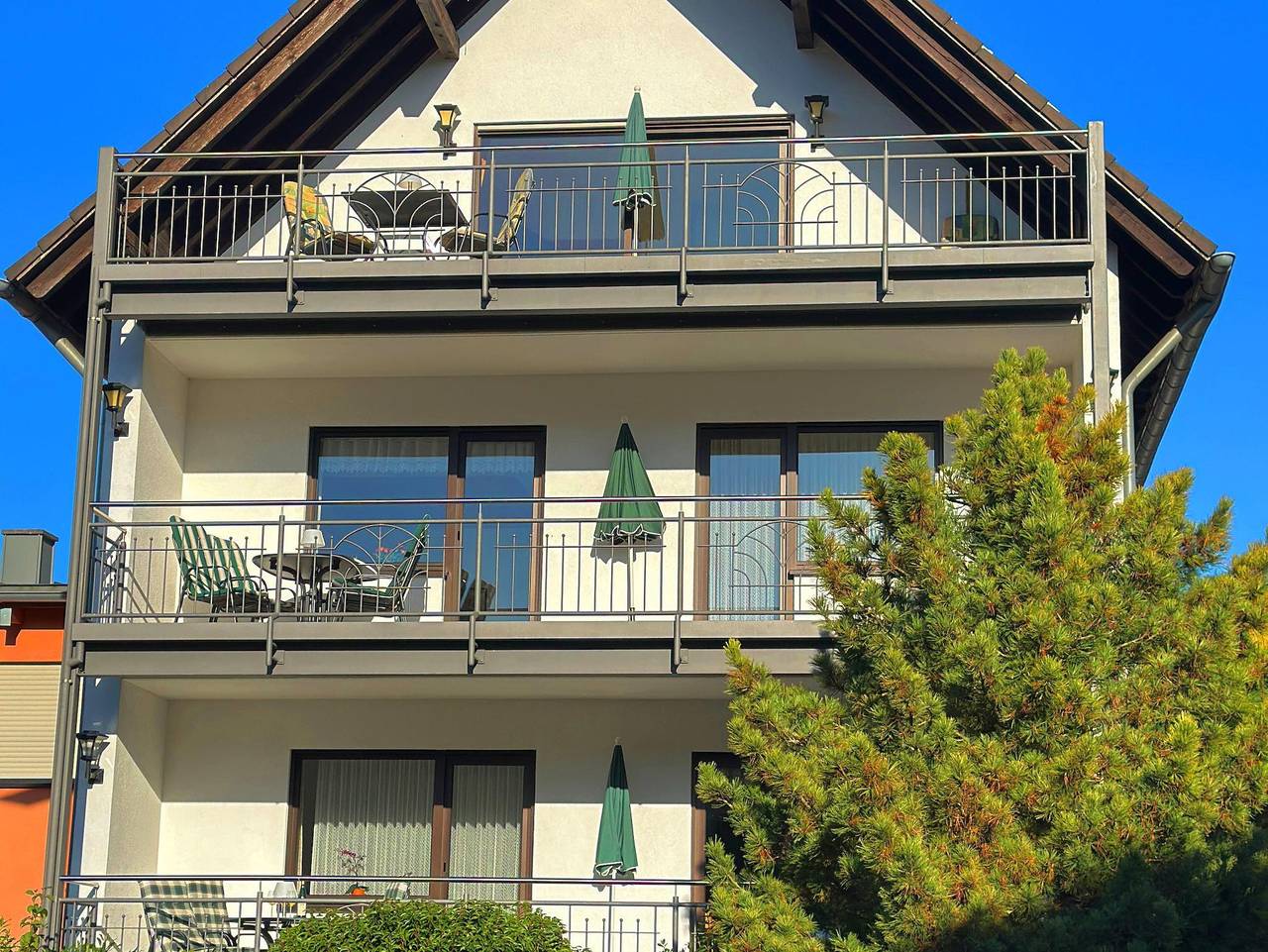 Ganze Ferienwohnung, Ferienwohnungen "Haus Berghof" - Weitblick Fewo Nr. 11 in Neumagen-Dhron, Bernkastel-Kues & Umgebung