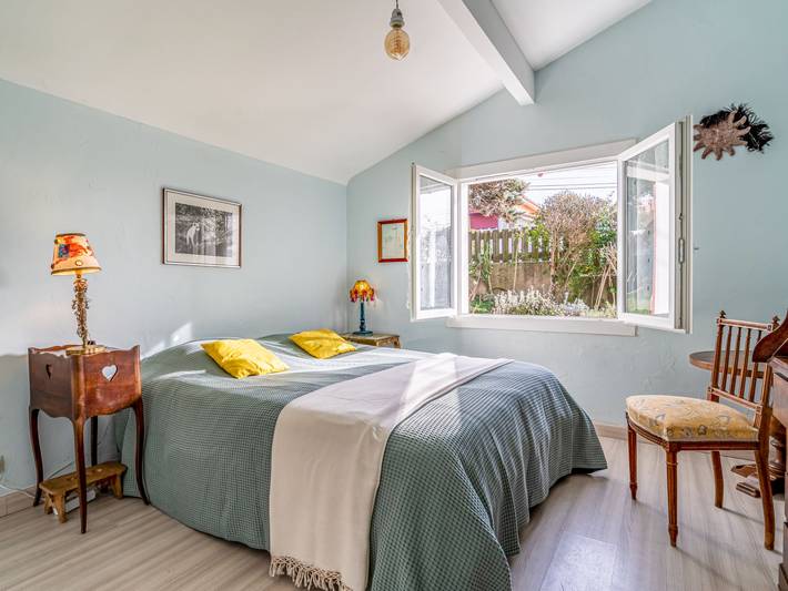 Location de vacances pour 6 personnes, avec terrasse et jardin dans Plage La Milady - 2