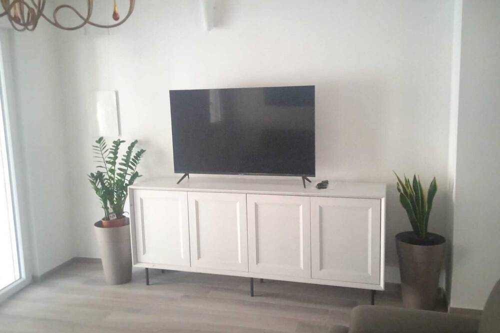 Villa Morgana renovated villa 250 meters from the sea in Lido Silvana, Pulsano