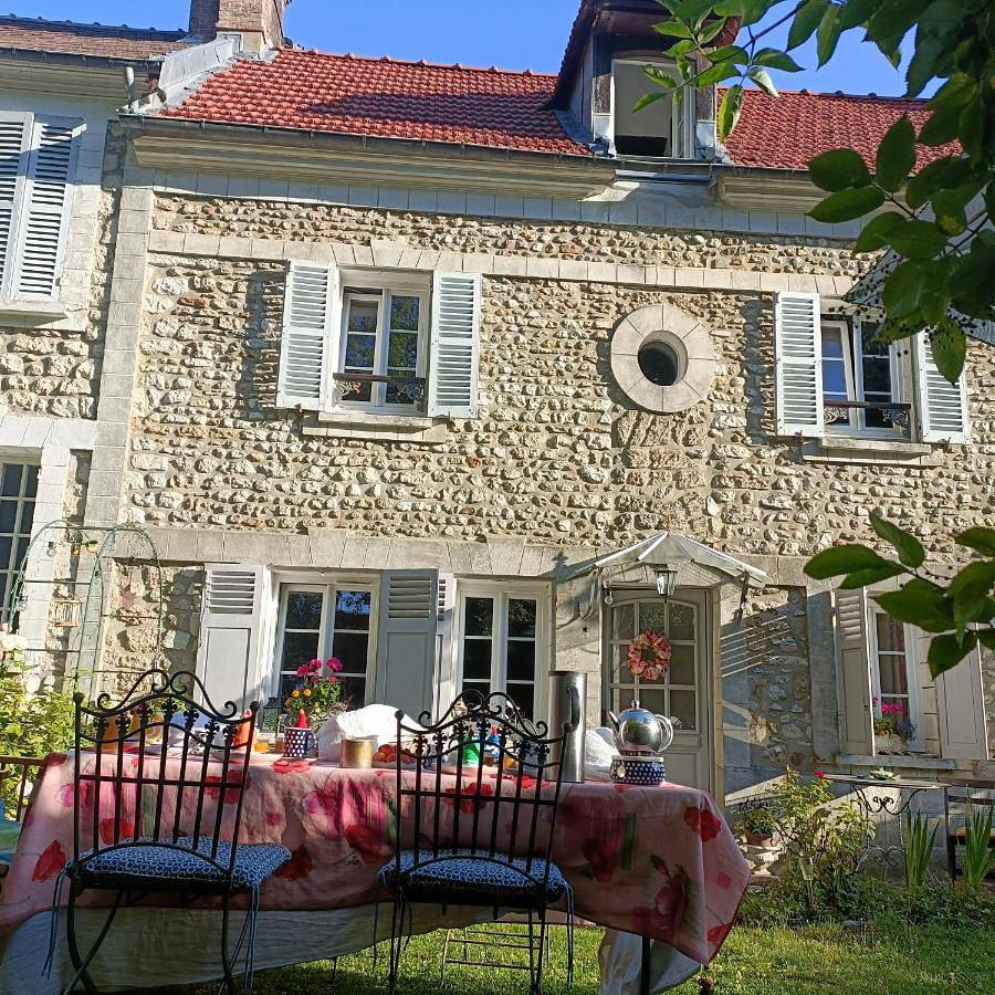 Large Double Room in Saint-Just (Eure), Région d'Évreux