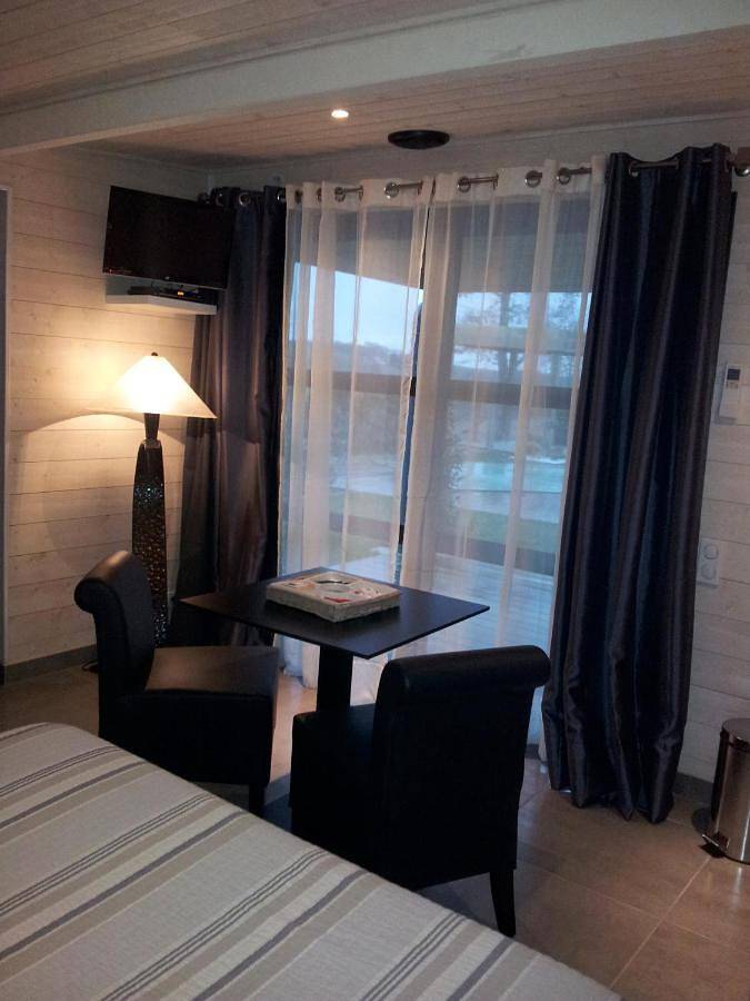 Lodge pour 2 personnes, avec jardin et piscine ainsi que vue et sauna dans le Lot-et-Garonne - 3