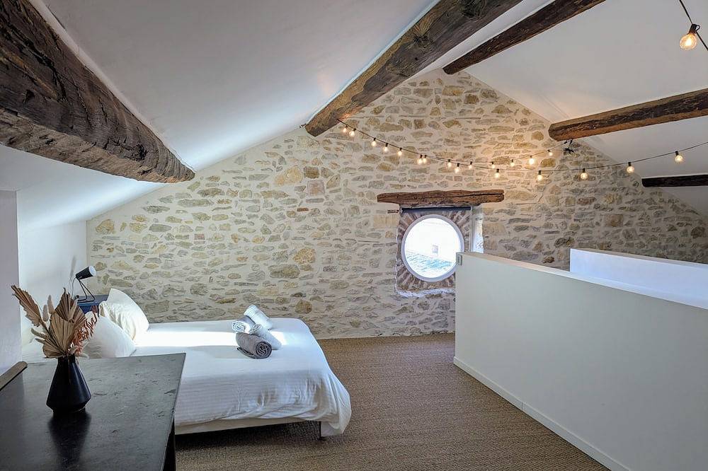 Le Vieux Tilleul - Villa de charme avec piscine chauffée proche Uzès in Cavillargues, Région de Nîmes