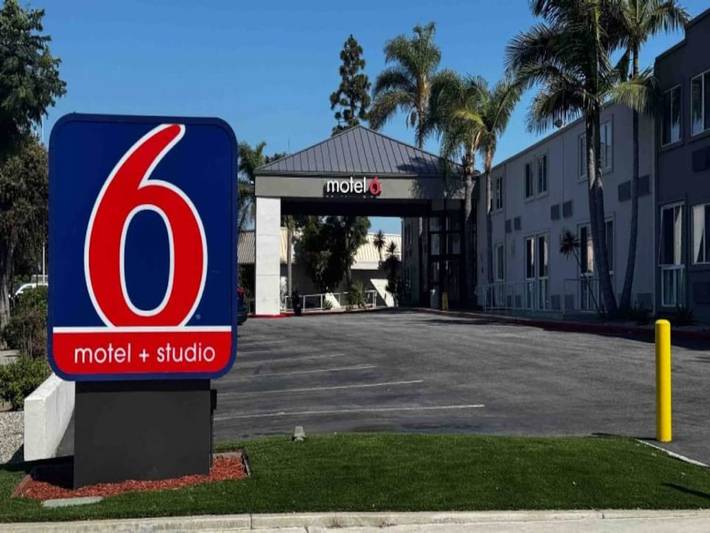 Ganze Wohnung, 1 Kingsize-Bett | Nichtraucher, Kühlschrank in Carson, Los Angeles County
