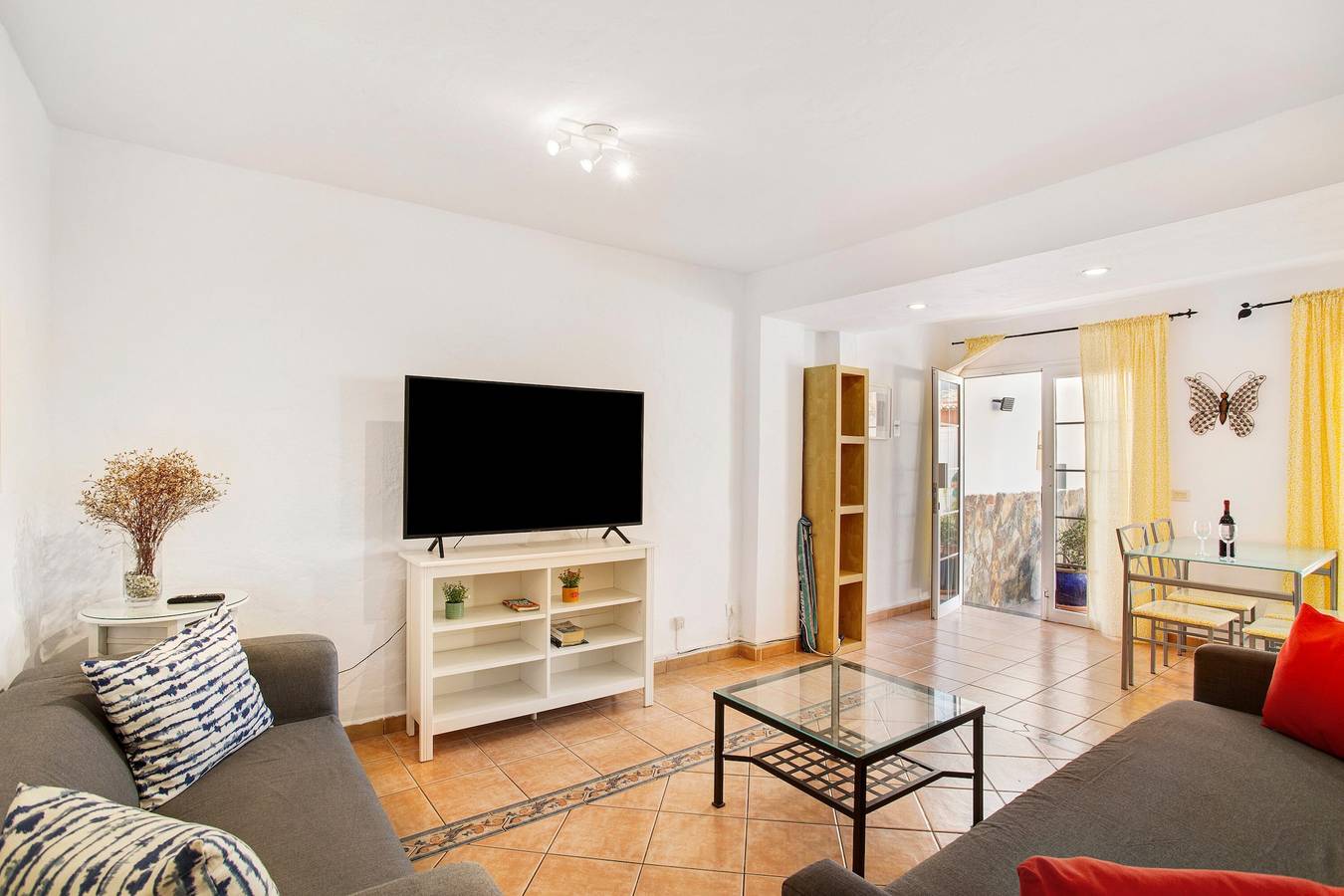 Appartement entier, Appartement de vacances 'Casa Los Caideros' avec vue sur la mer, piscine partagée et Wi-Fi in La Verga, Mogán