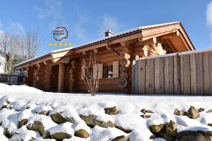 Chalet para 4 pessoas, com sauna e piscina e ainda jardim and jacuzzi - 1