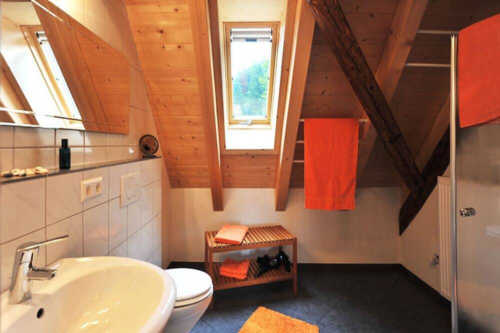 Ferienhaus 'Am Kropbach' mit Bergblick, privater Terrasse und Wlan in Grunern, Staufen im Breisgau