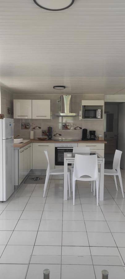 Location de vacances pour 4 personnes, avec jardin dans Anse Tarare - 3